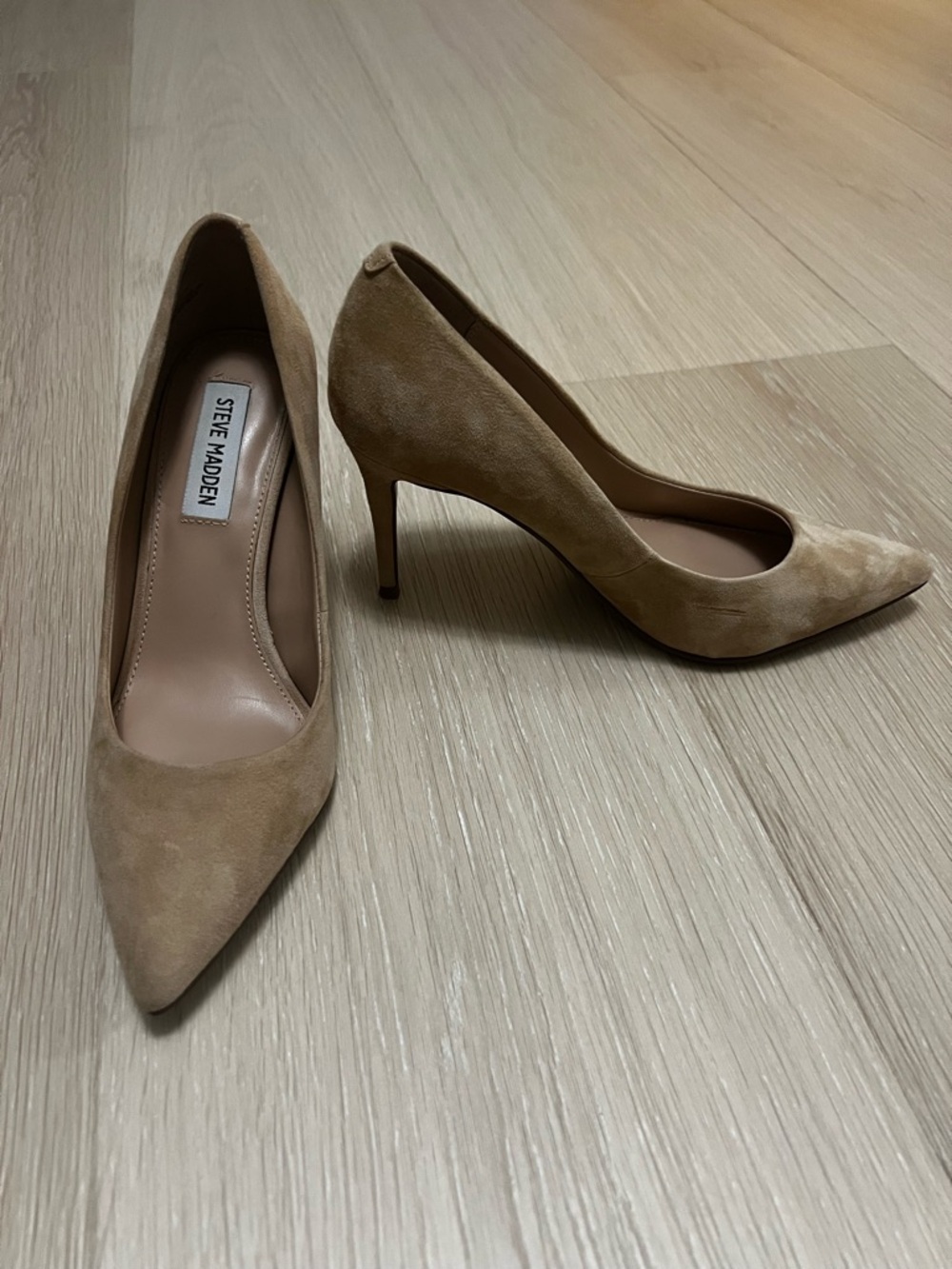 Steve Madden Beige Suede Pointed-Toe Pumps - Picture 2 of 4